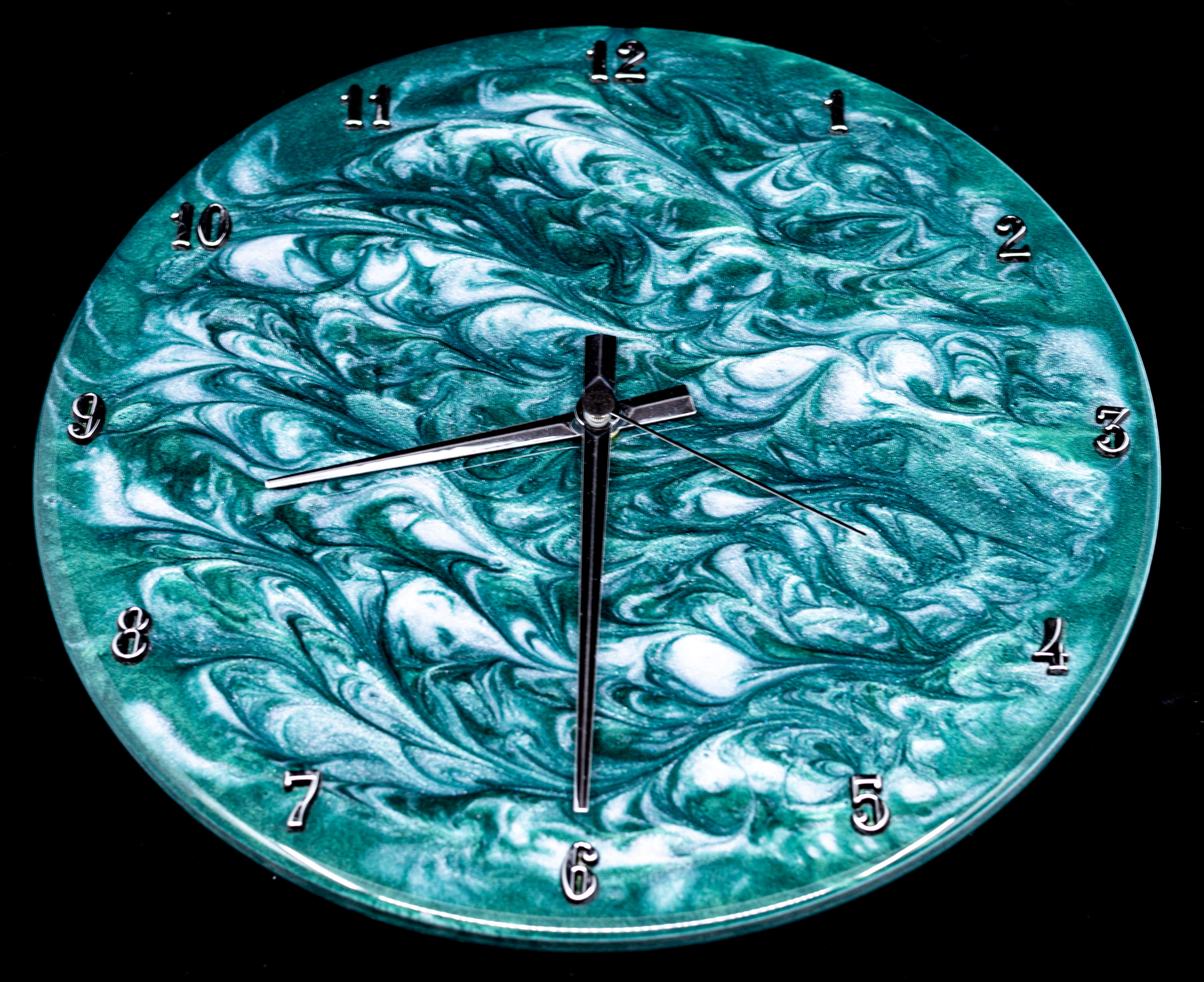 Black Star WOODWORKING s.r.o. hodiny na zakazku z masivu